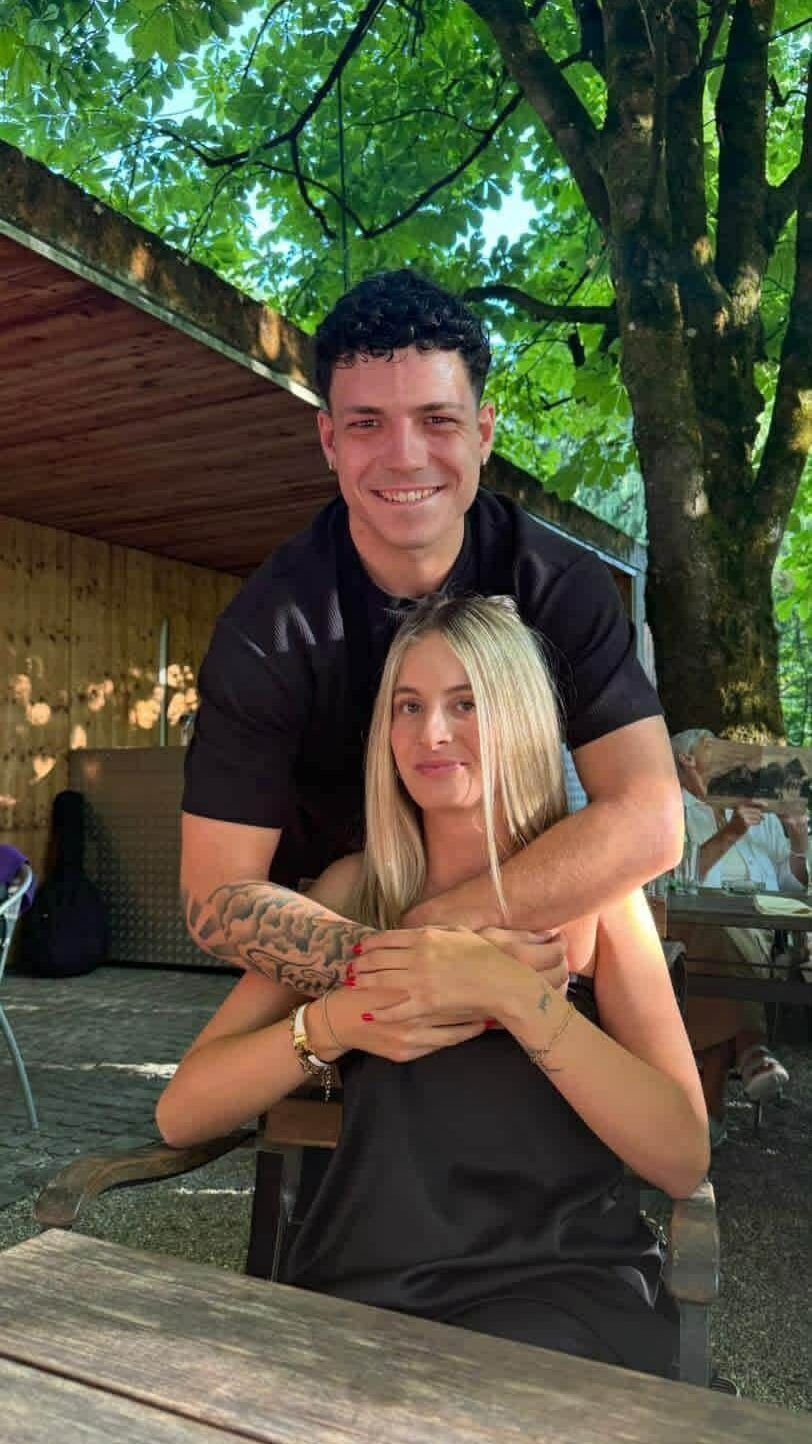 Drückt vor Ort die Daumen: Freundin Chiara. PRIVAT