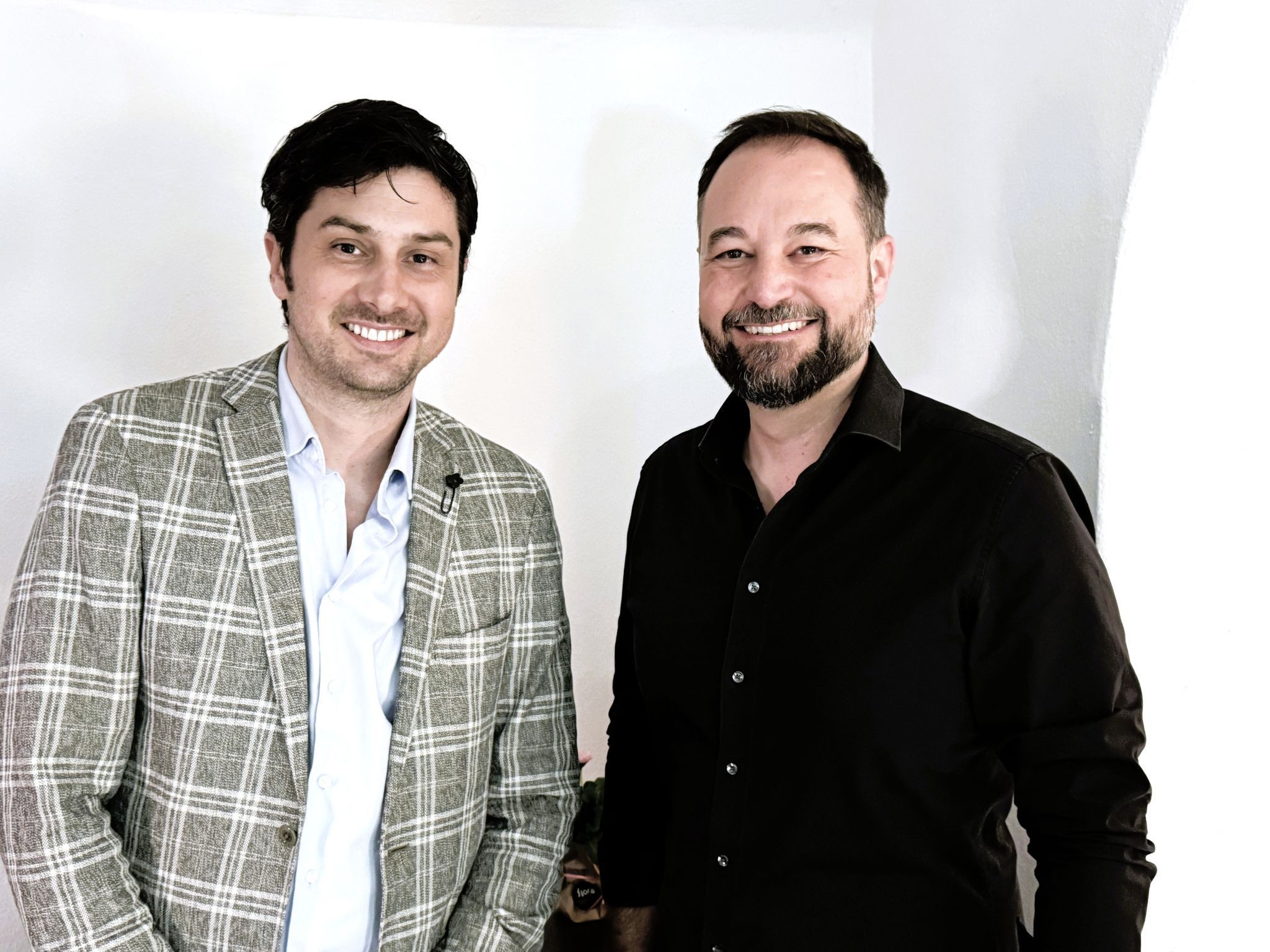 Im Gespräch: Designer Claus Tyler und Tobias Forer-Pernthaler (F.M. Hämmerle)