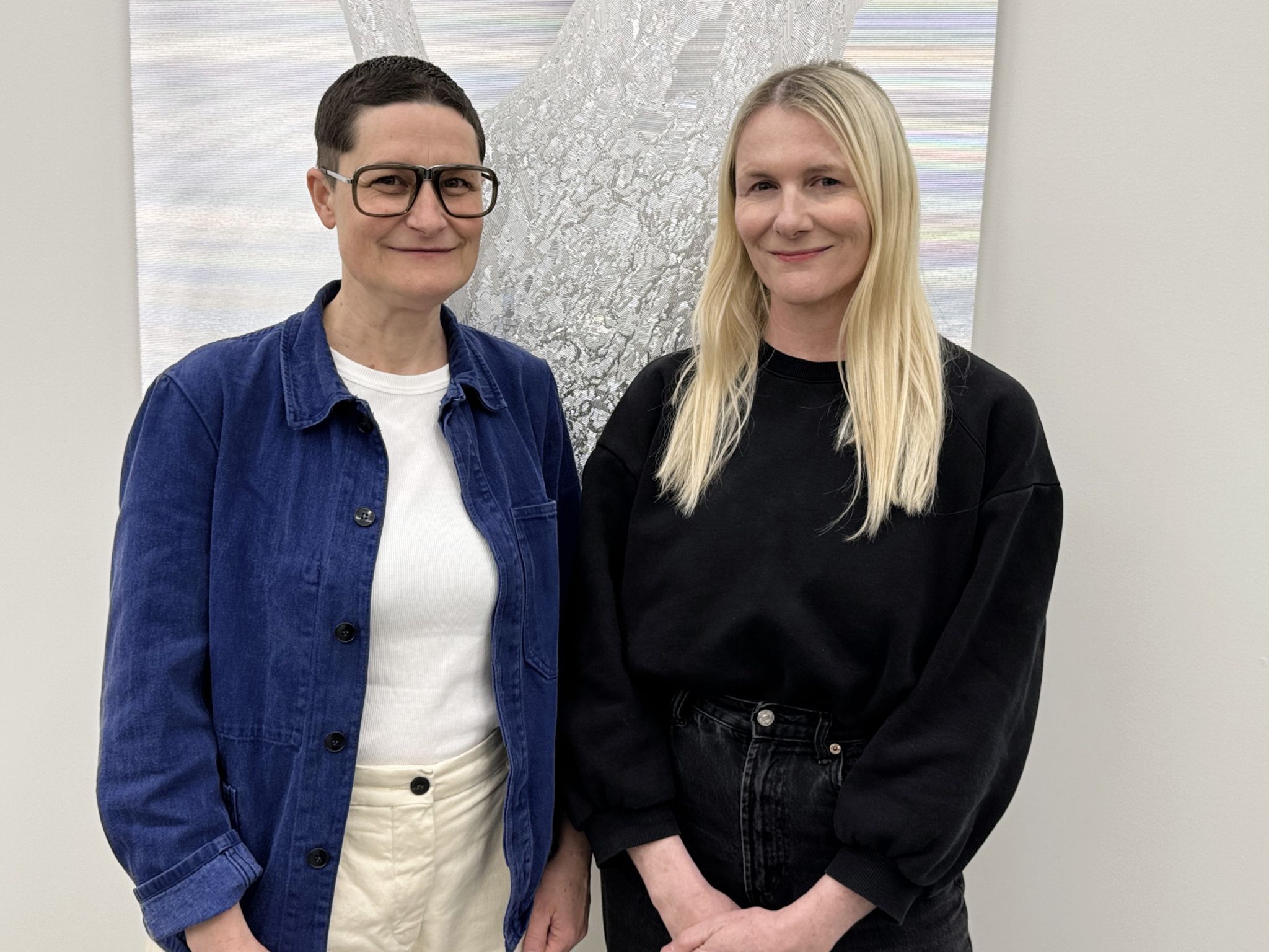 Im Gespräch: Künstlerinnen Christine Lederer und Katja Berger.