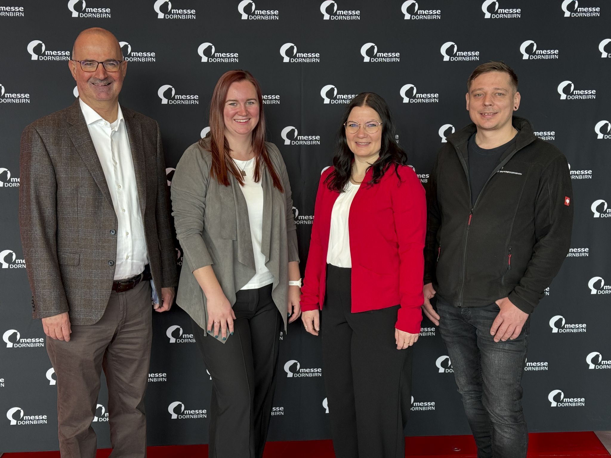 GF Nilly Nail mit dem Messe-Team Sandrina Schneider, Marietta Fuchs und Benjamin Schneider