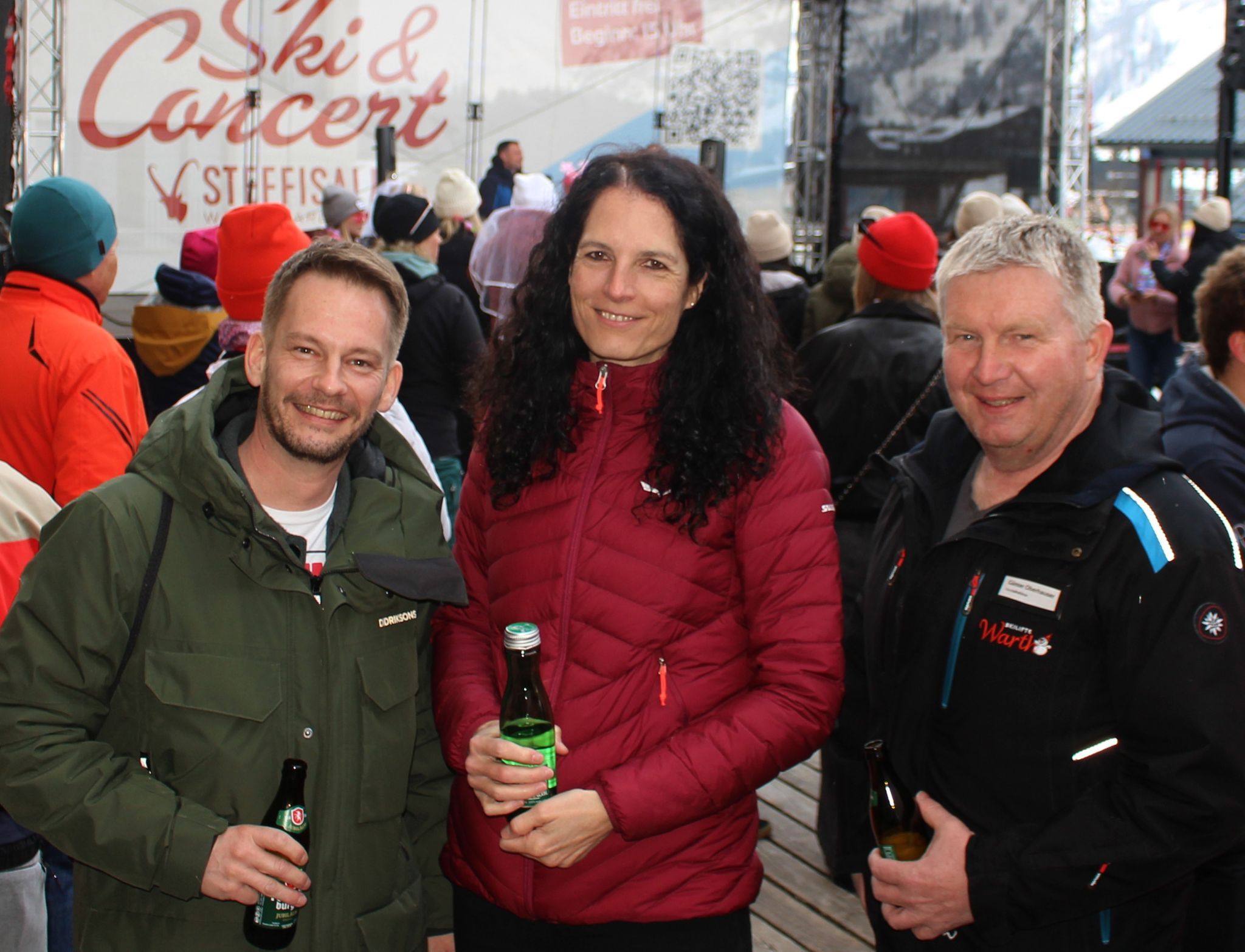 Der Wälder Tourismusobmann Bgm. Philipp Fasser und Geschäftsführerin Conny Kriegner genossen Ski & Concert mit dem Hausherrn Geschäftsführer Günter Oberhauser.