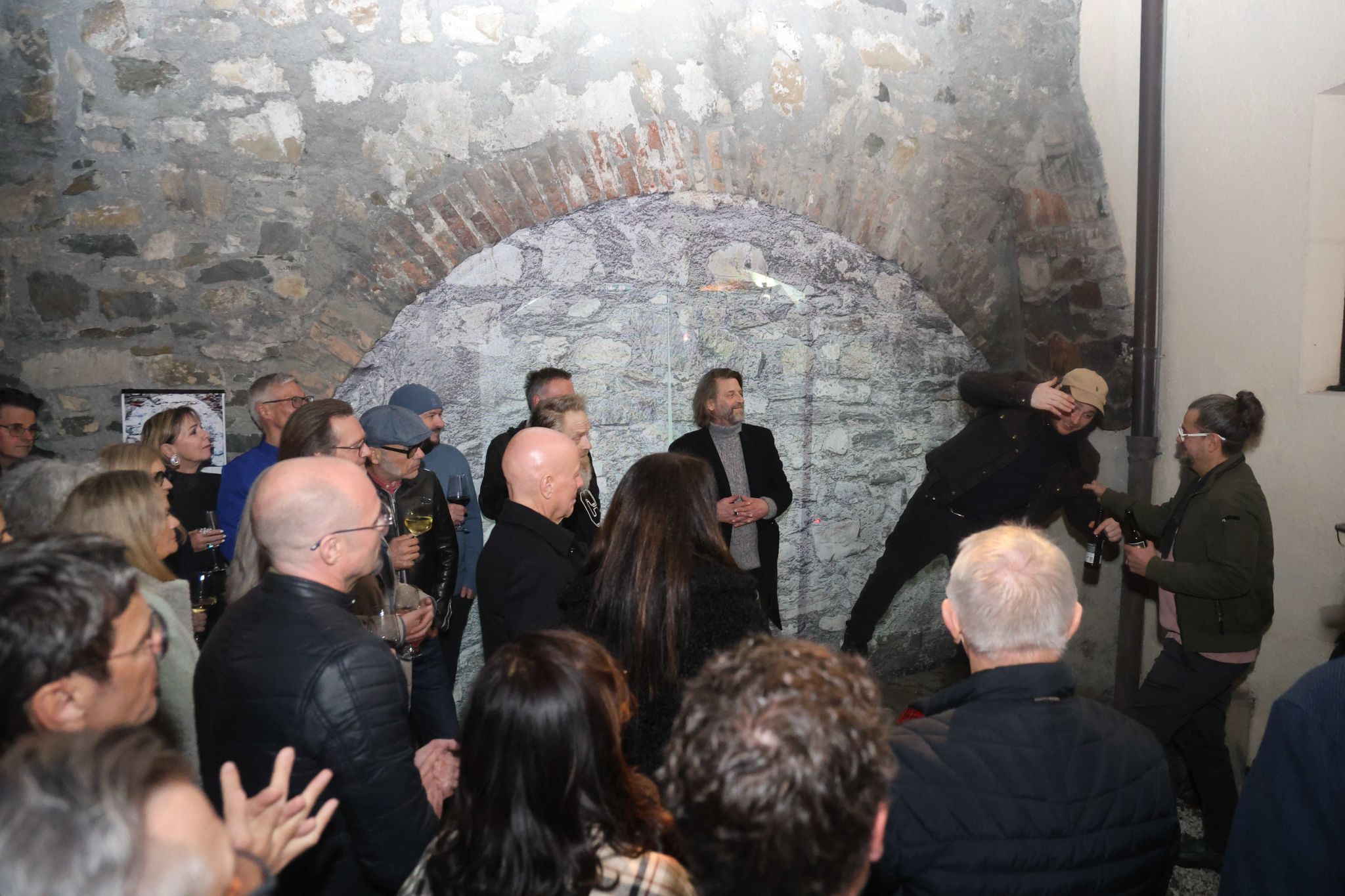 Dynamik am Edne der Vernissagerede.