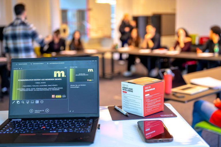 Lampenfieber, Laufsteg und Social Media: Das lernen die "Model Me"-Finalisten