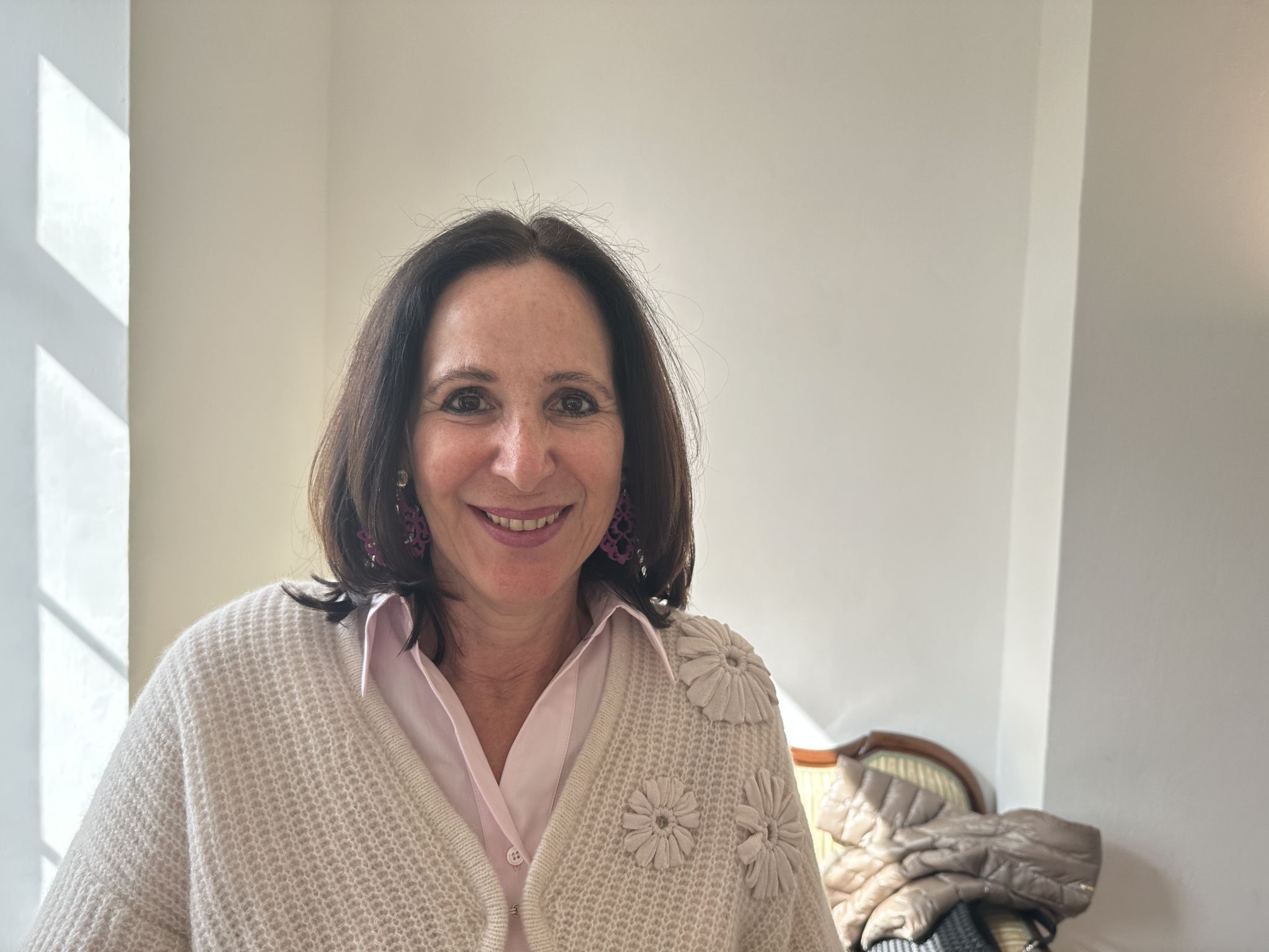 Karin Dür, Bludenz: Für uns war die heutige Matinee eine schöne Reise durch die Epochen. Mir hat vor allem die gefühlvolle Interpretation, der klare Anschlag und die Fingerfertigkeit von Mitra Kotte imponiert. Und die Künstlerin selbst ist völlig authentisch und eine wahre Augenweide.