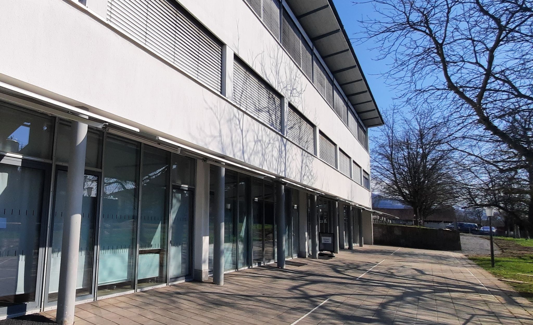 Die Bücherei und Spielothek ist während der Bauphase in der Mittelschule untergebracht.