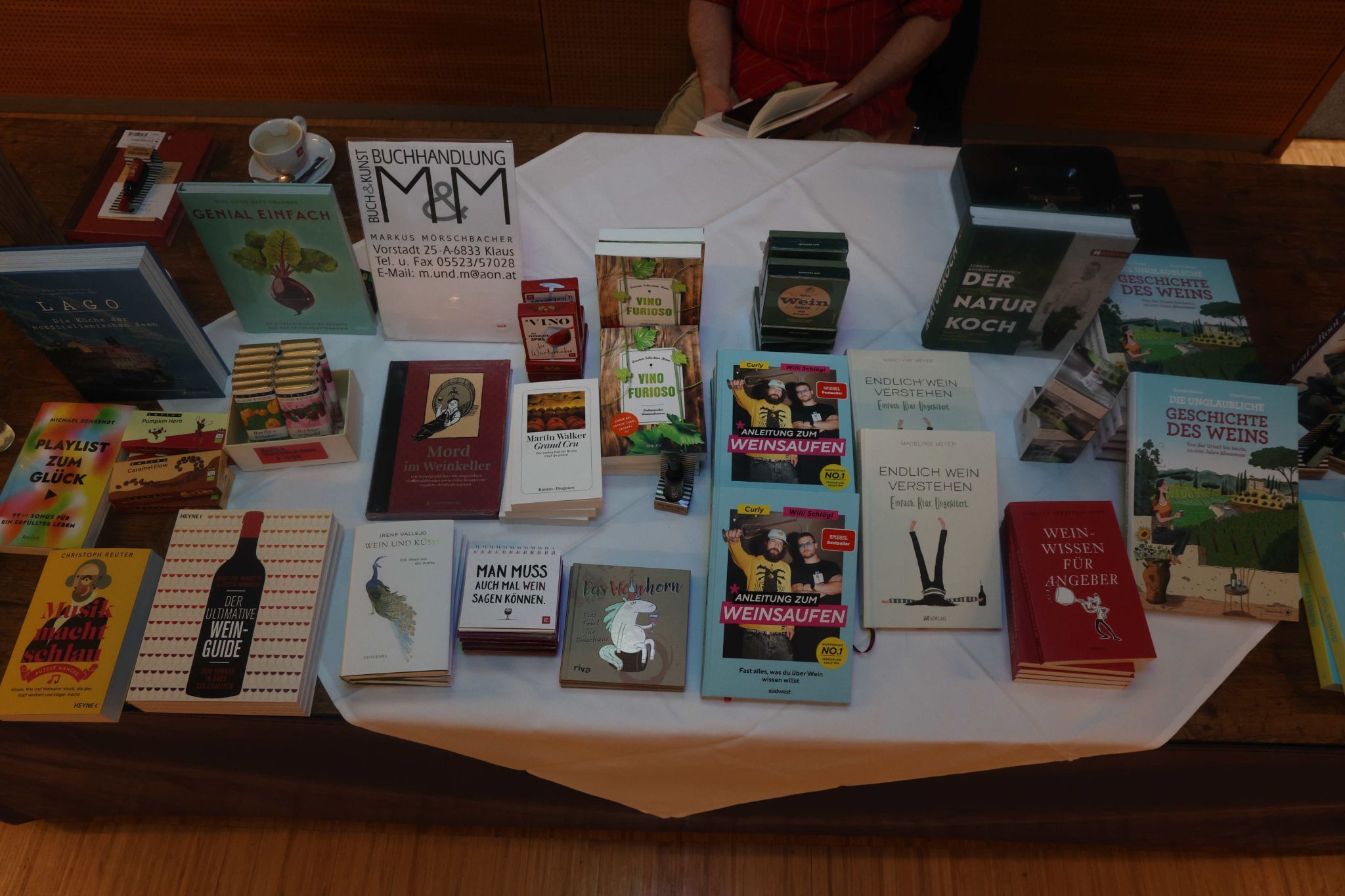 Veranstalter und Winzer bei der 