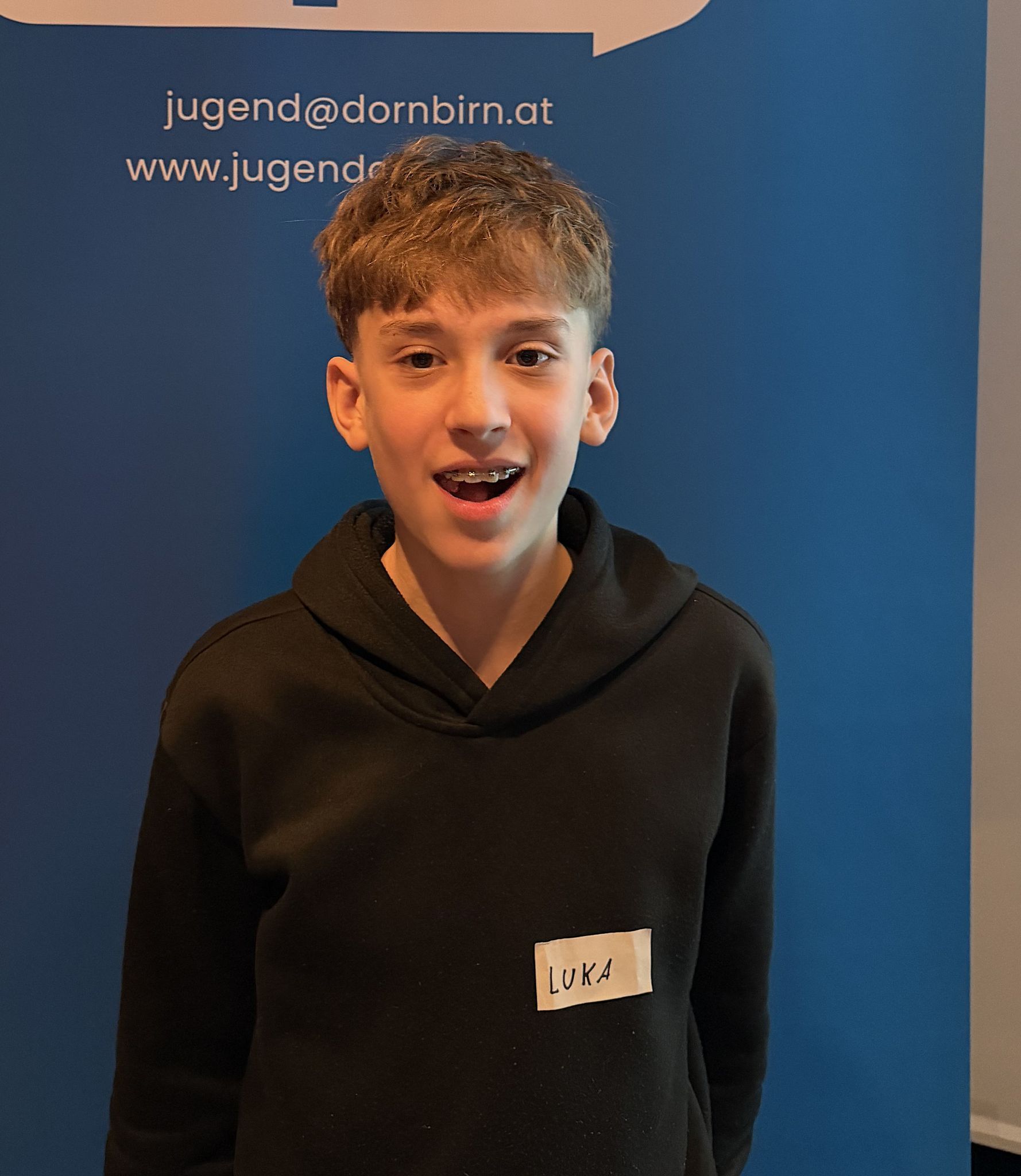 Luka Manojlovic, 12 Jahre, MS Bergmannstraße: Besonders mitgenommen haben wir, dass man nicht alles, was man online sieht oder macht, im Internet teilen sollte, und dass man achtsam mit digitalen Medien umgehen muss. Insgesamt war es eine tolle Erfahrung.