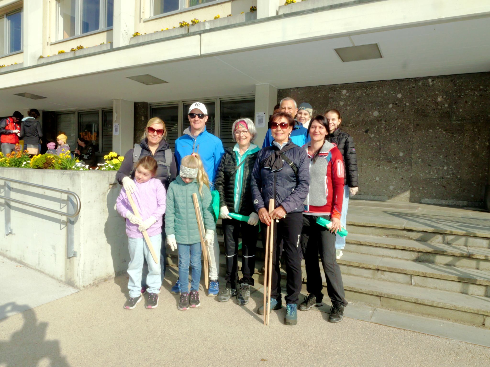Auch die Reitervereinigung Frastanz half wieder fleißig beim Saubermachen.