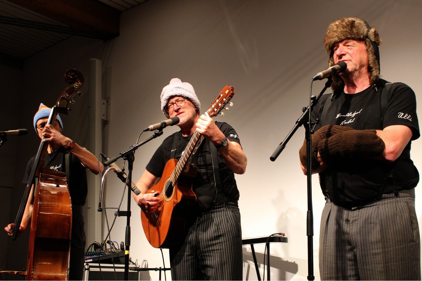 Hanskaspas Enkel in einer Paraderolle: Eine mitreißende Version von Hape Kerkelings „Winterzeit in Wien“. PETER STRAUSS