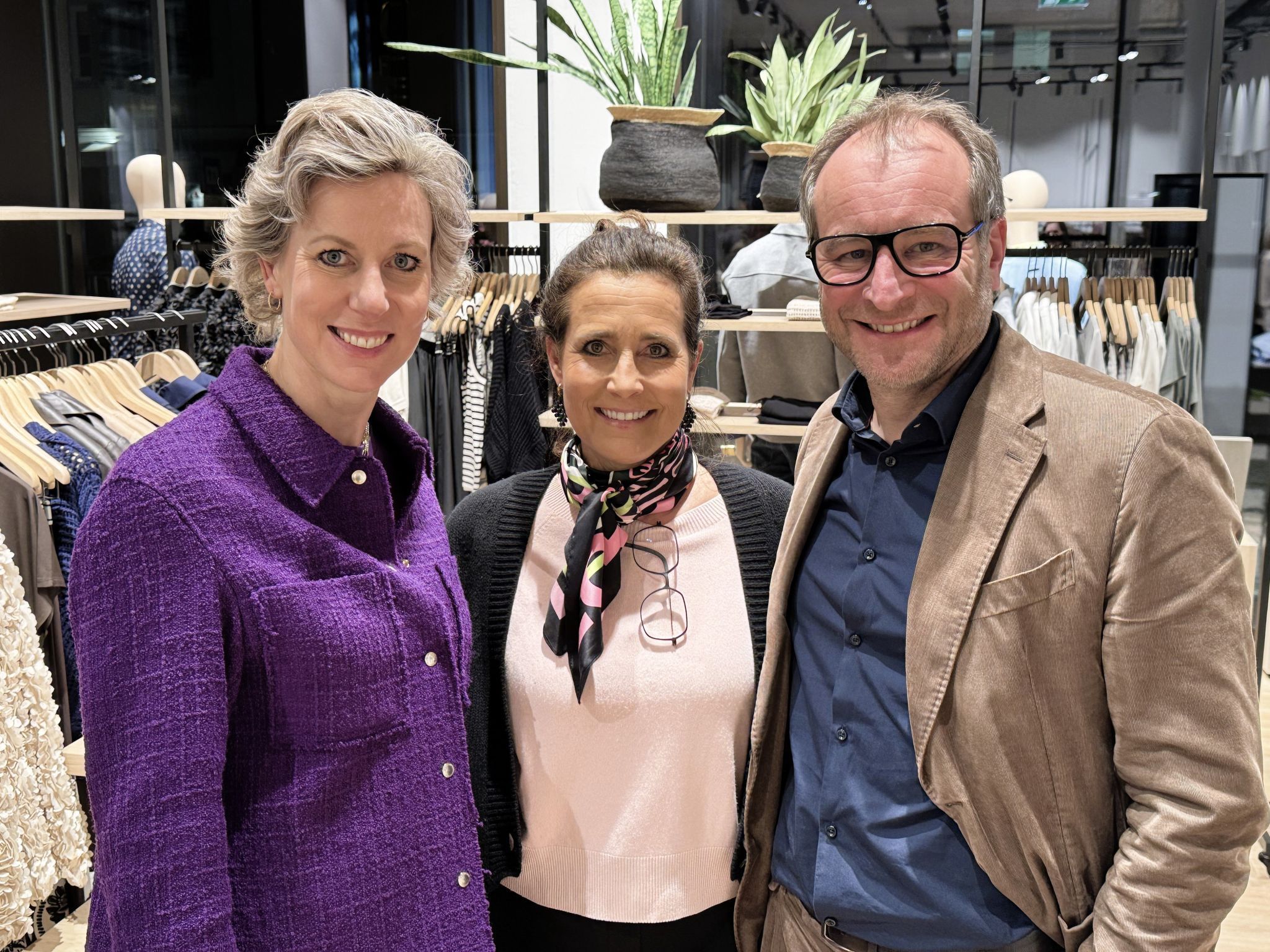 Carina Pollhammer mit Bärbel und Alexander Juen.