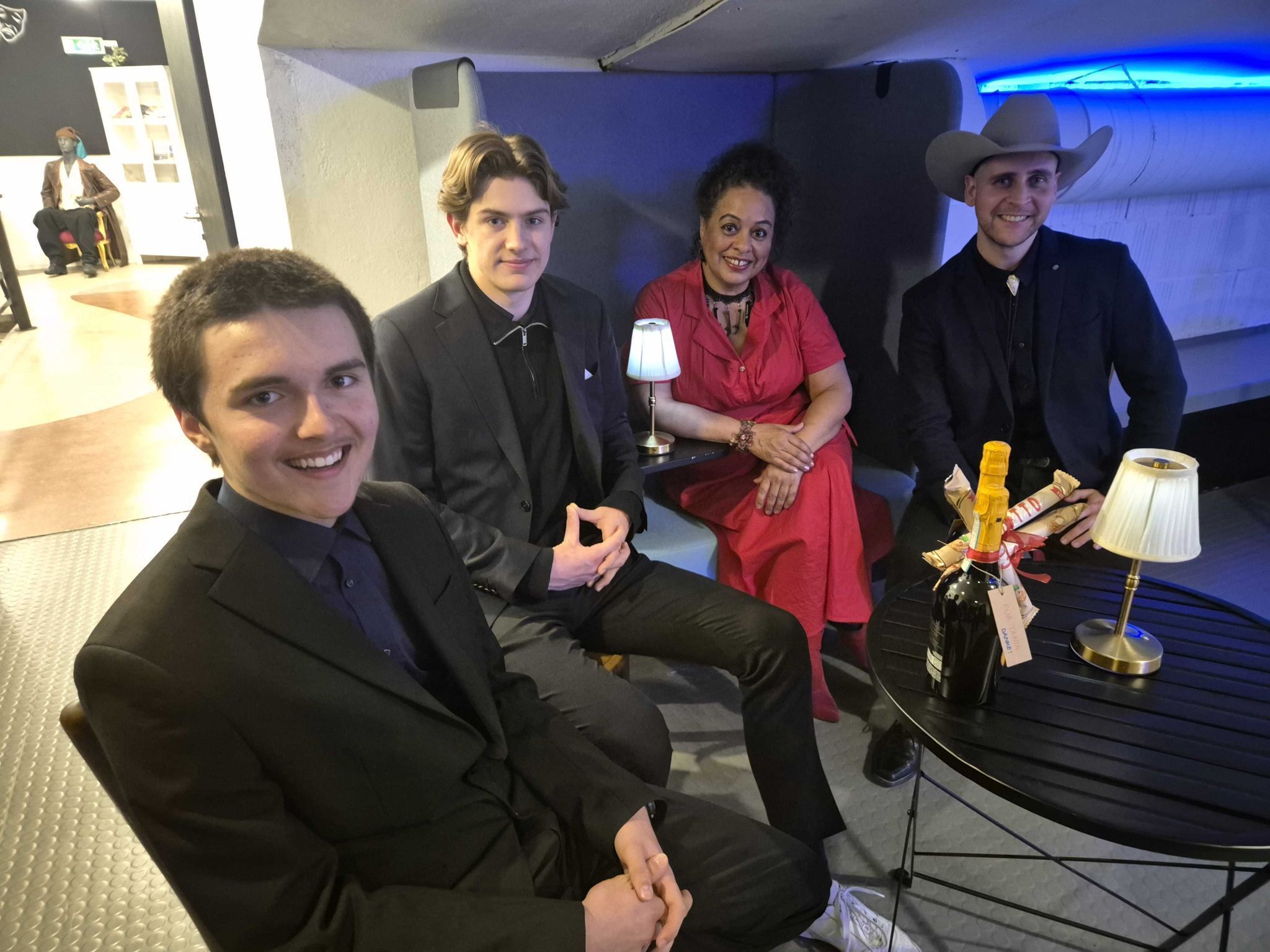 Vor der Premiere in erwartung des Publikums