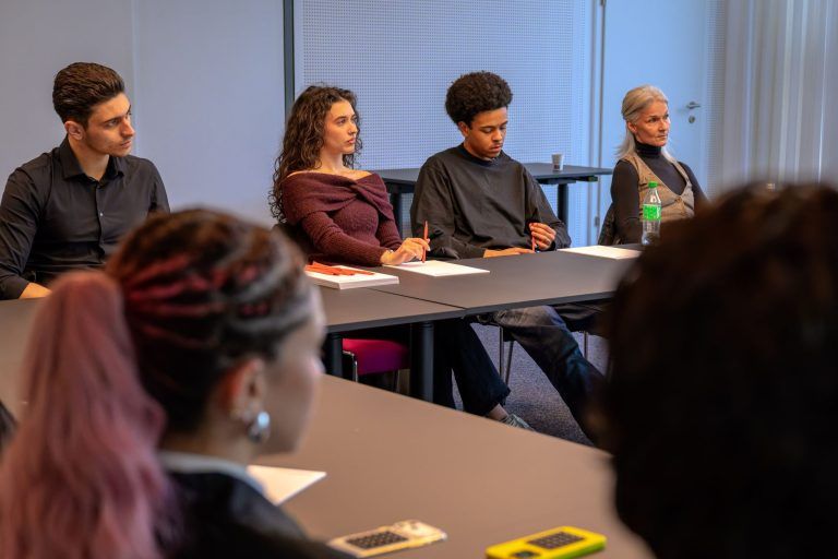 Lampenfieber, Laufsteg und Social Media: Das lernen die "Model Me"-Finalisten