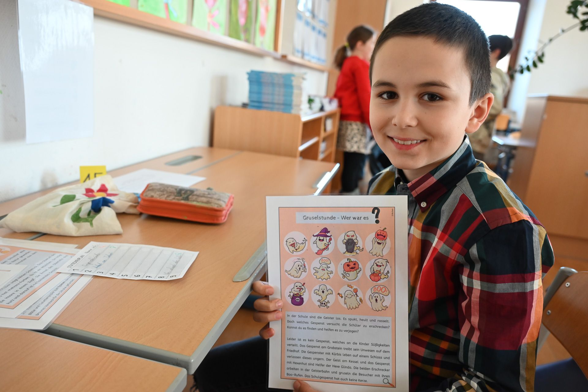 Ganz genau mussten die jungen Detektive die Geschichten lesen, um im Anschluss Fragen dazu beantworten zu können.