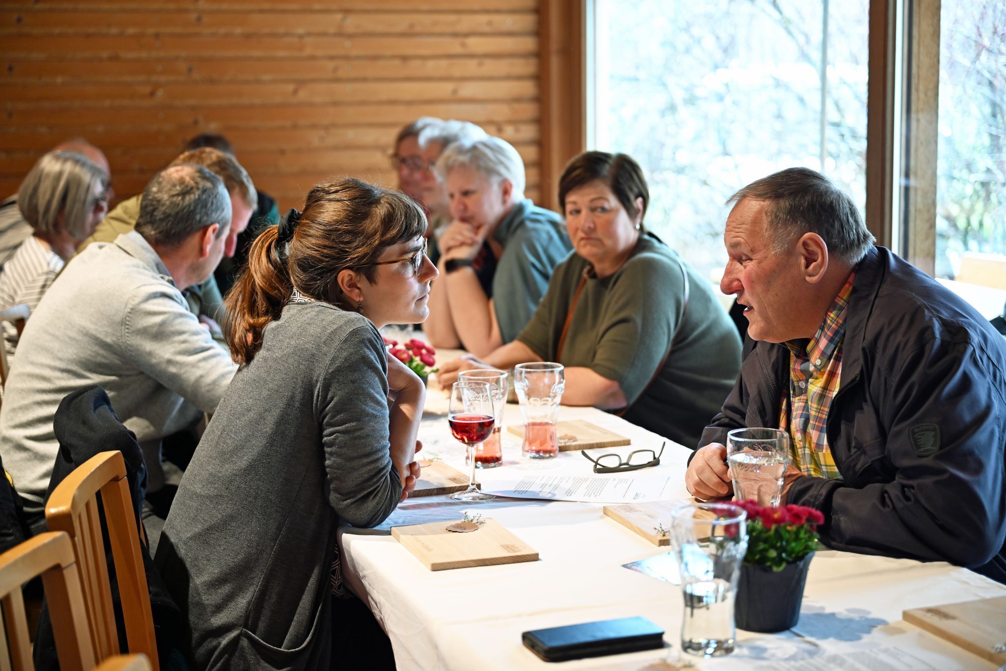Die Mitglieder nutzten die Gelegenheit zum persönlichen Austausch und angeregten Gesprächen.