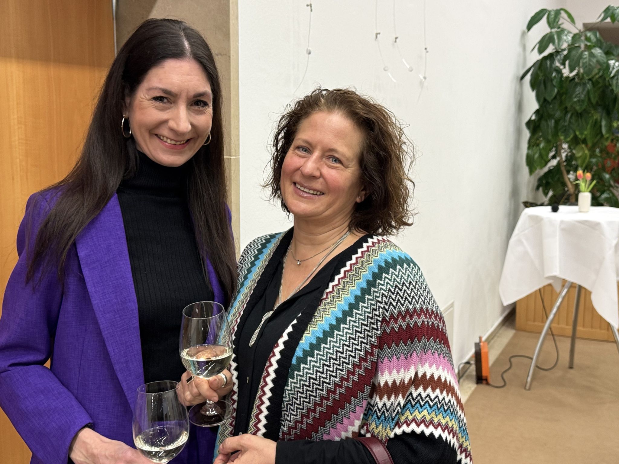 Pädagogin Christine Vergeiner (Freie Lehrerinnen Gewerkschaft) und Personalberaterin Christine Reinhardt.