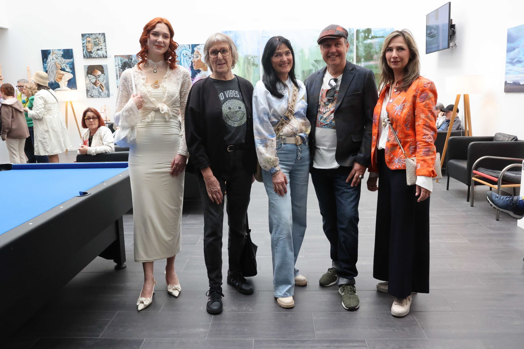 Vom Affenporträt bis zum Göttlichen Prinzip: Diese Werke ziehen alle Blicke an