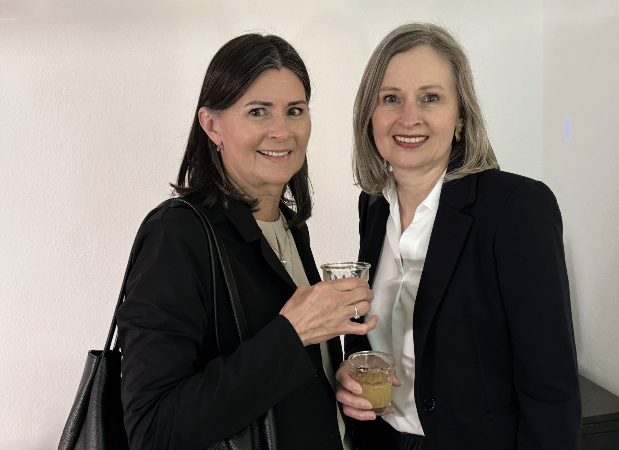 Susanne Onder und Gabriele Seiner feierten mit.