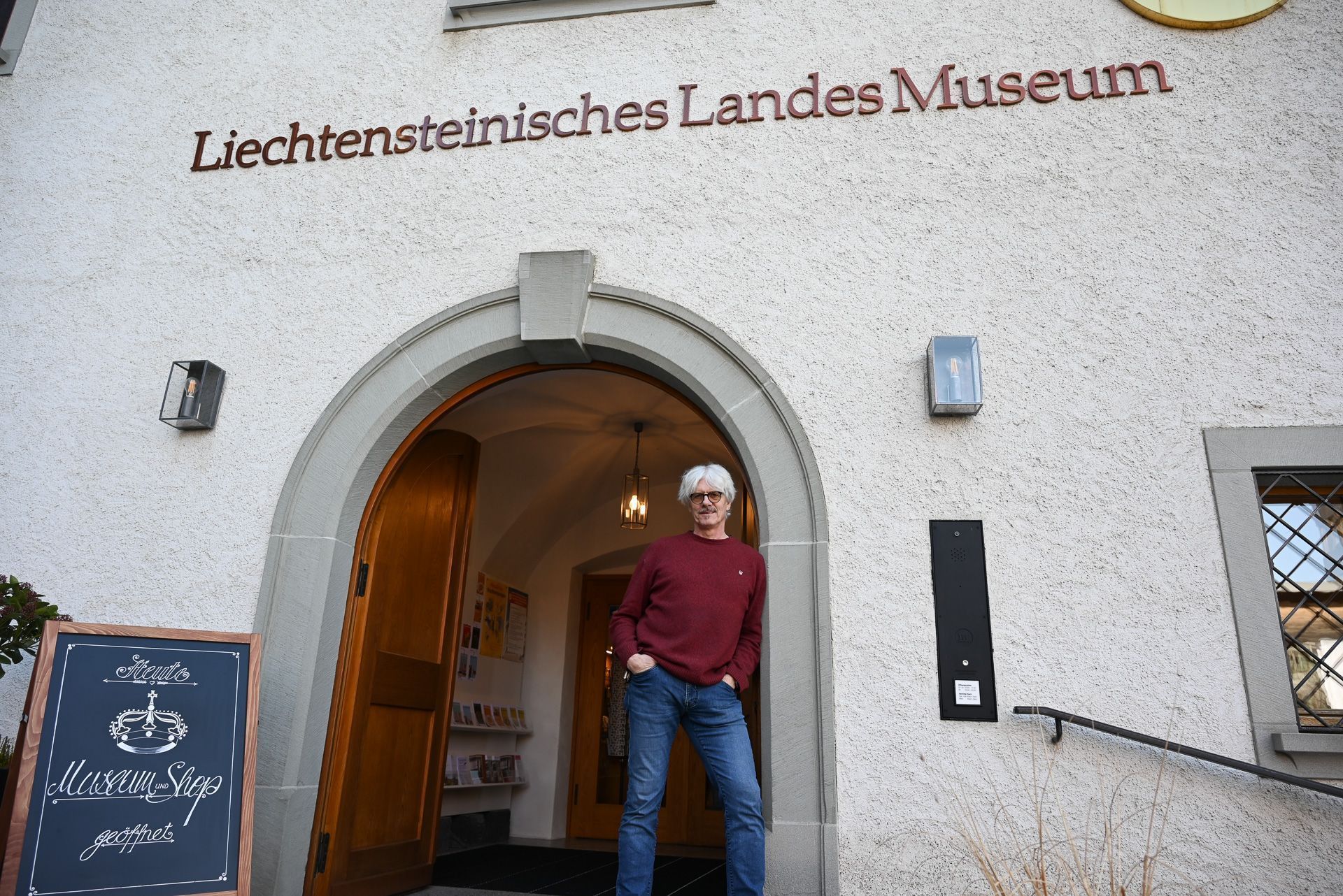 Im Liechtensteinischen Landes Museum sind einige seiner Präparate zu sehen. .