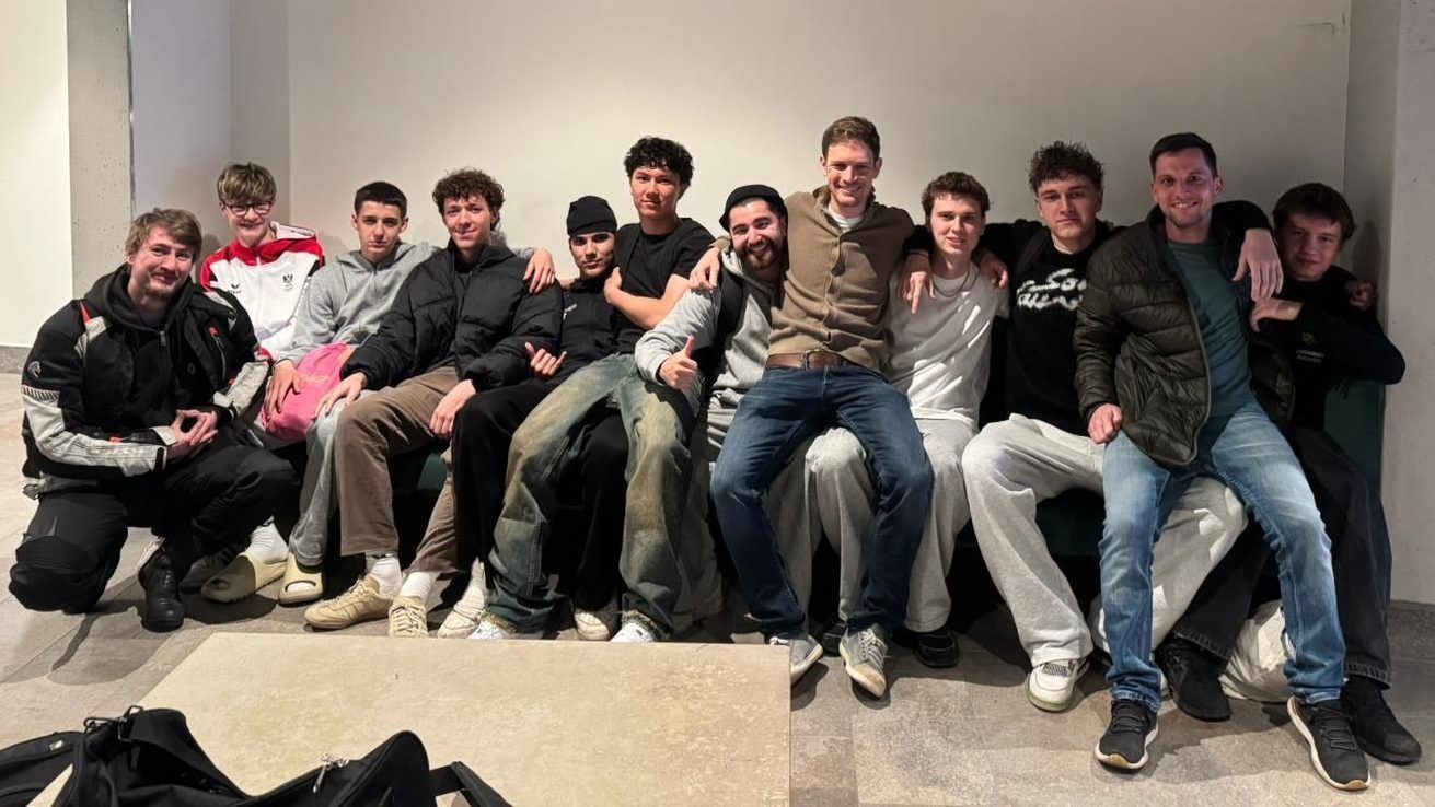 Zum Teambuilding ging es in die Therme nach Lindau.