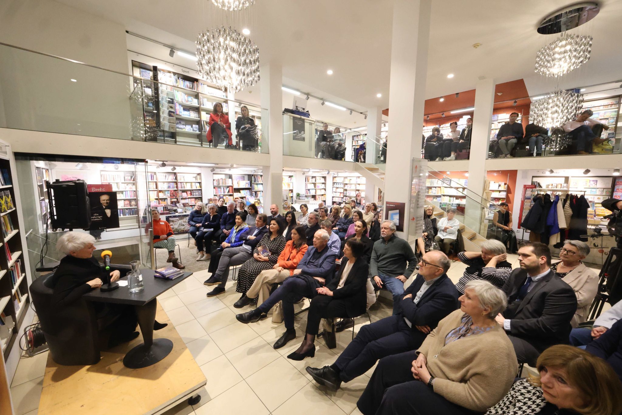 Lisbeth Bischoff könnte wohl tagelang von den Royals und Erlebnissen mit ihnen berichten.