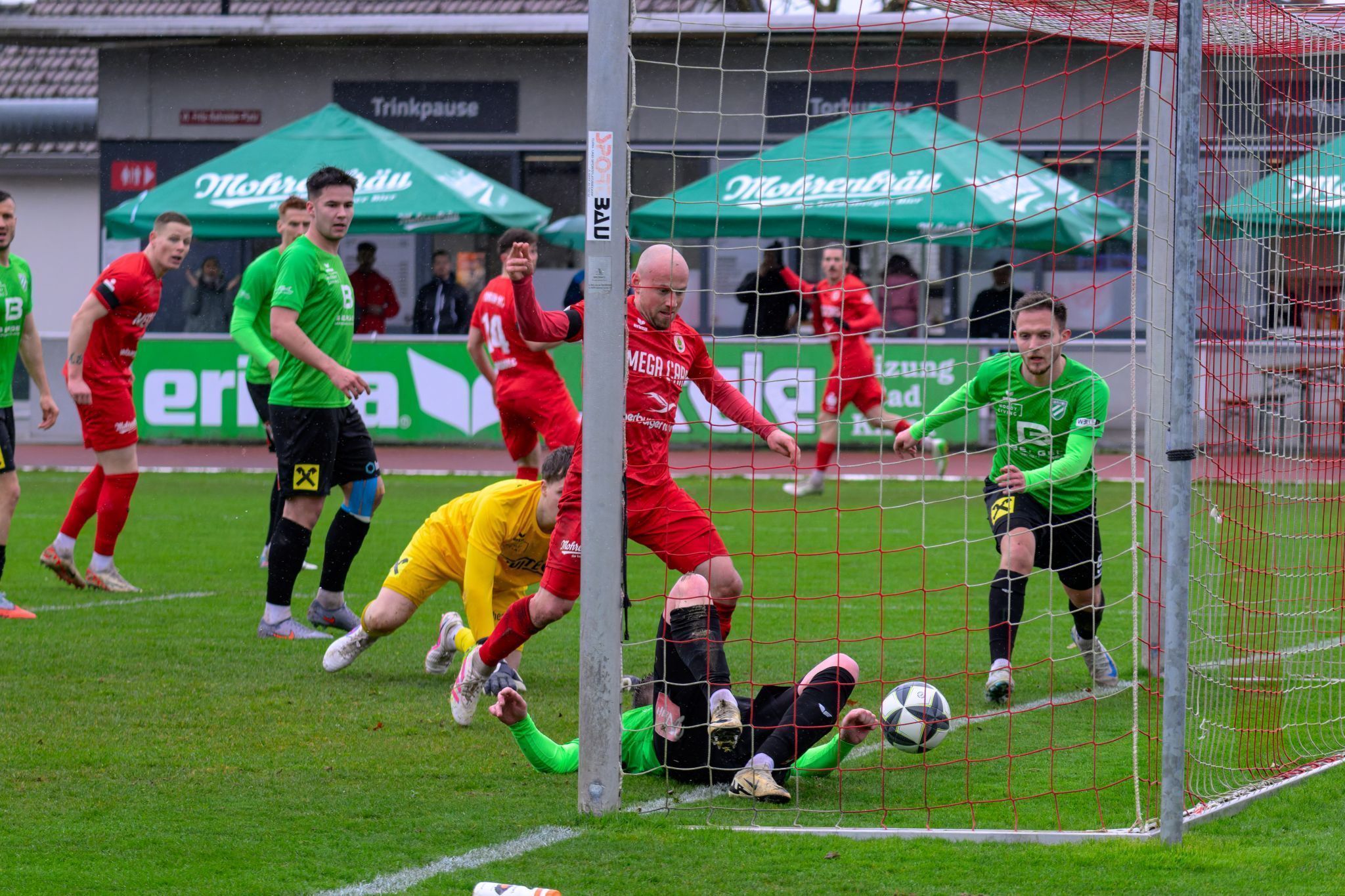 Tor zum 2:0: Kristijan Makovec war per Kopf zur Stelle, Julian Wiessmeier muss nicht mehr eingreifen. VN-VOLKER SCHNEIDER