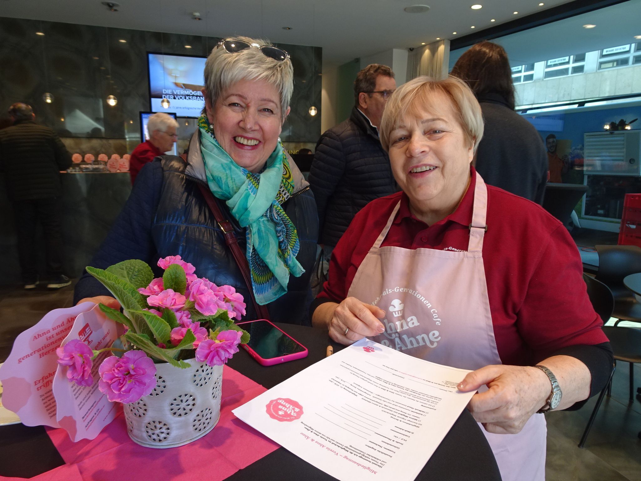 Bei den ersten Auftritten von Ahna & Ähne gab es viel Zuspruch und Barbara Gantner stand gerne Rede und Antwort, um was es bei Ahna & Ähne geht. 