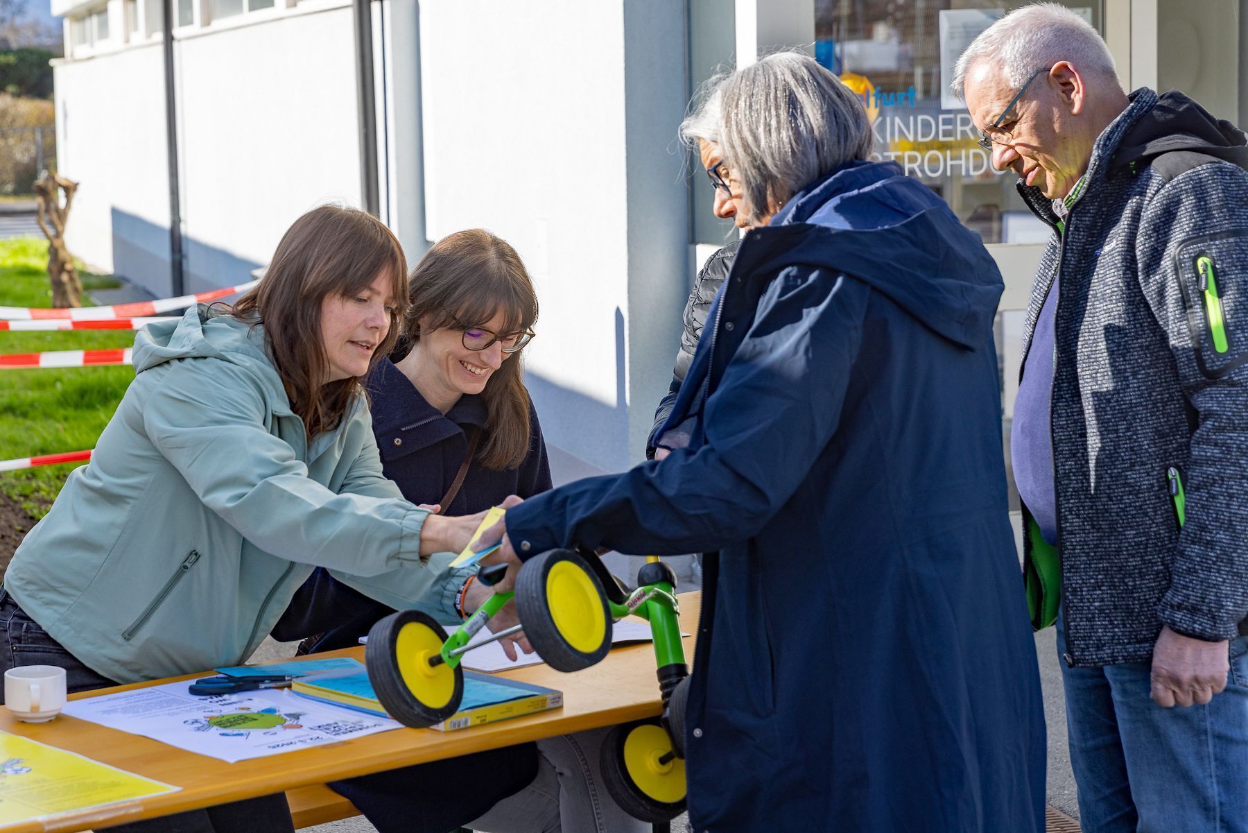 Gebrauchte Sommersportartikel findet man beim Markt des Elternvereins. © Marktgemeinde Wolfurt