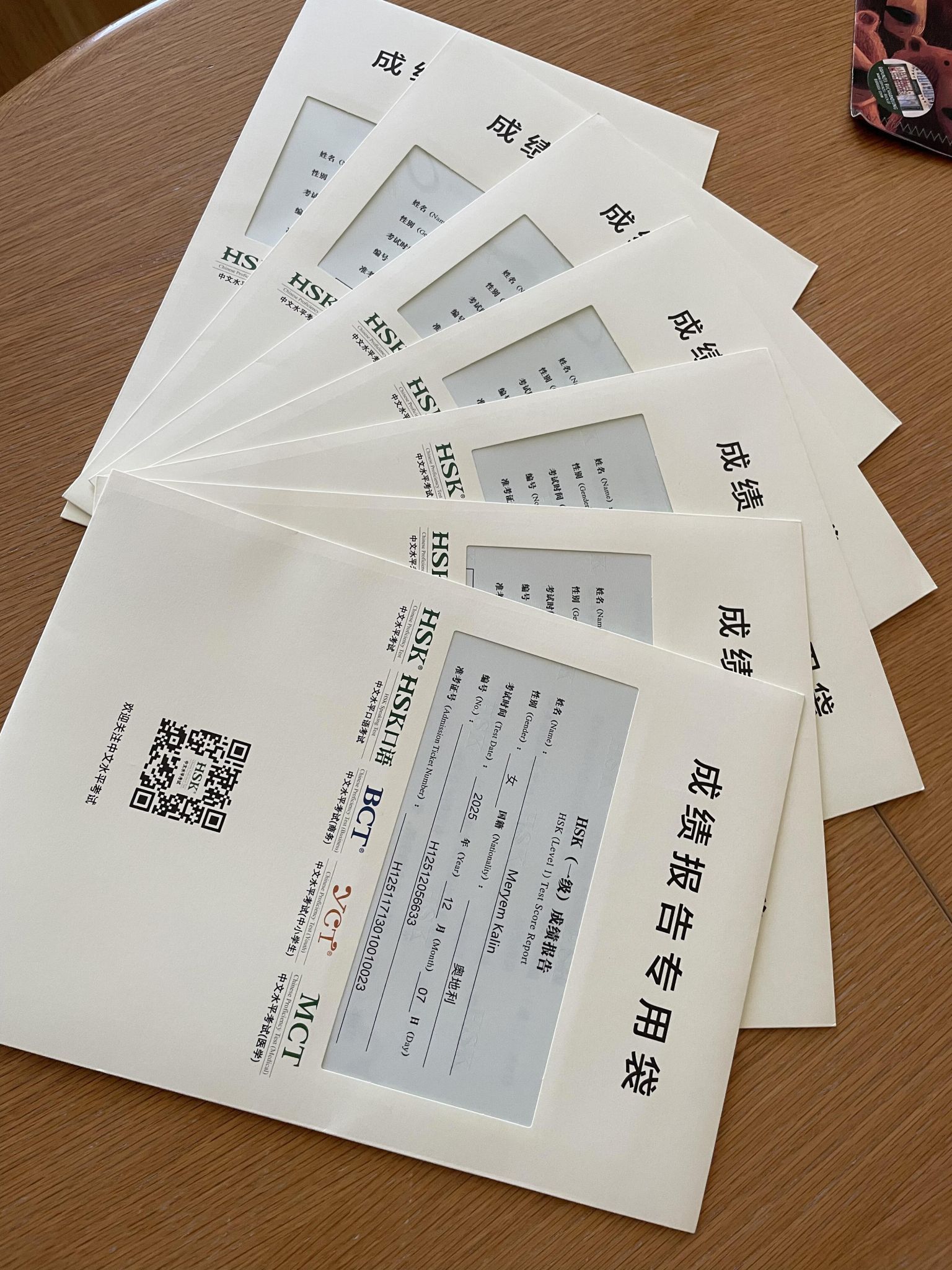 Die Prüfungsunterlagen mussten zur Korrektur nach Peking geschickt werden.