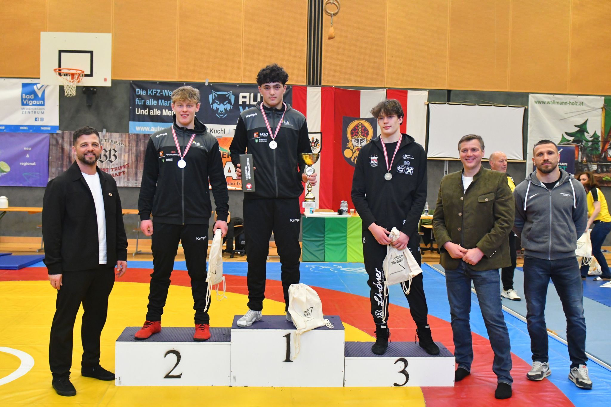 Siegerehrungen waren immer mit Klauser Ringer.