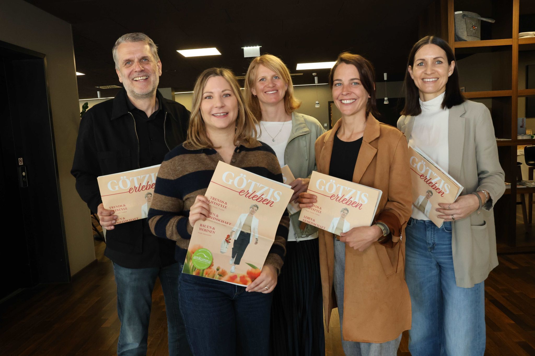 Thomas STrele und Rebecca Krockenberger (russmedia), Caroline Bischofberger, Nadine Neßler und Alexandra Feurstein von der WG.