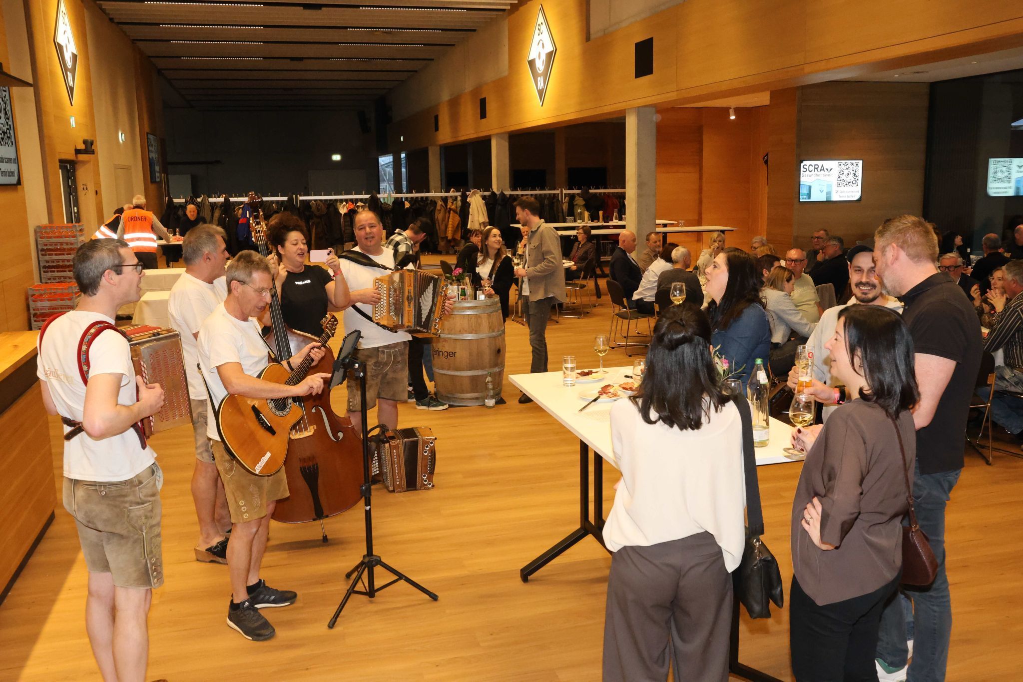 Musik- und Weingenuß.