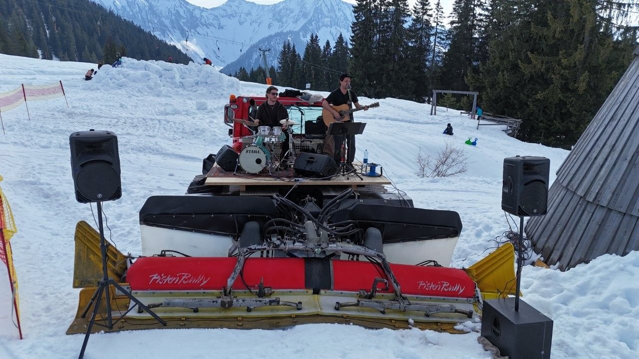 Die Pistenraupe kann man gut nützen.