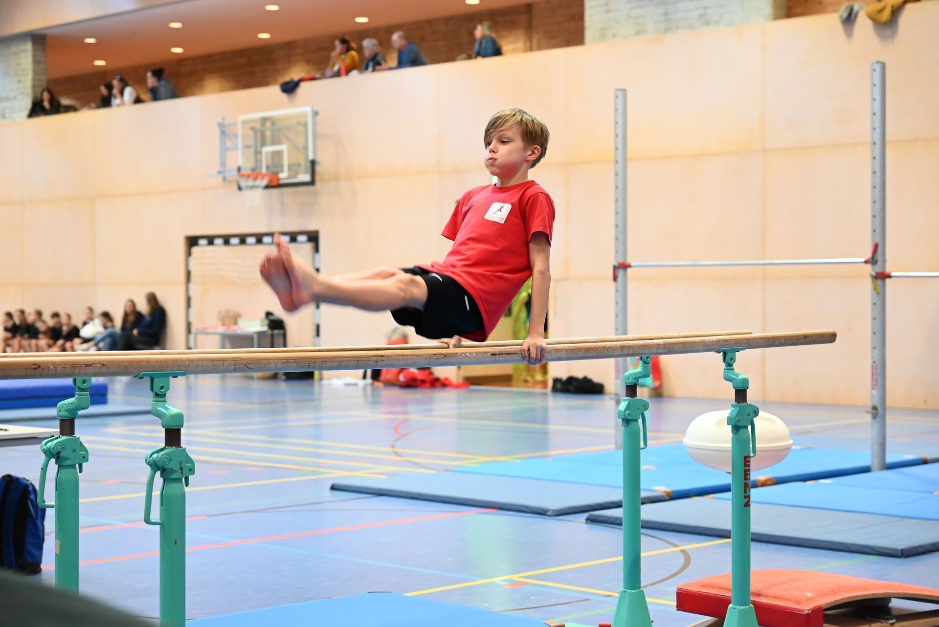 Am Dienstag fand in der SMS Hohenems die Landesmeisterschaft der Schul Olympics Turn 10 statt. 