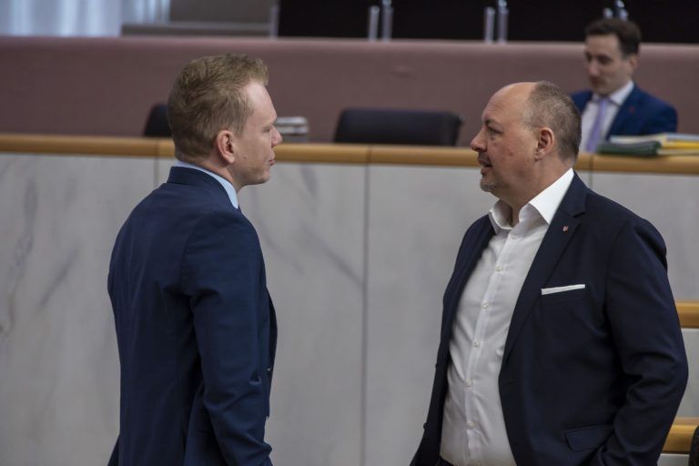 Land der Schüler statt Land der Lehre: Landtag auf Ursachensuche