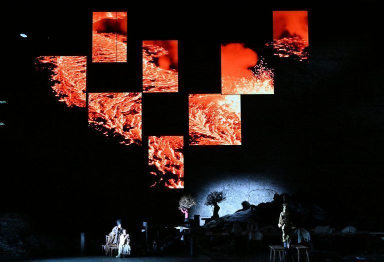 Rau, kantig, großartig: Salzburgs neuer „Ring" beginnt