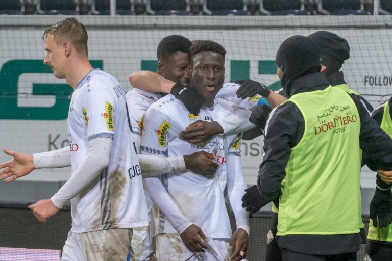 Kampf angenommen und Spiel gewonnen