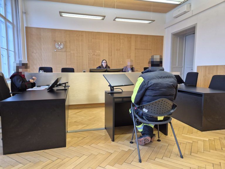 Angeklagter Bettler Raub.jpg