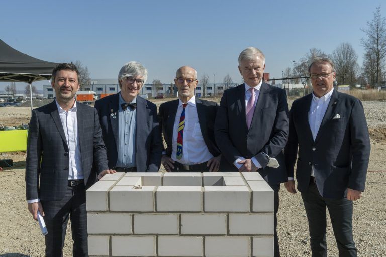 Grundstein_EBR_Amedes_TDS2013-768x512 (1).jpg