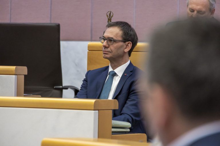 Land der Schüler statt Land der Lehre: Landtag auf Ursachensuche