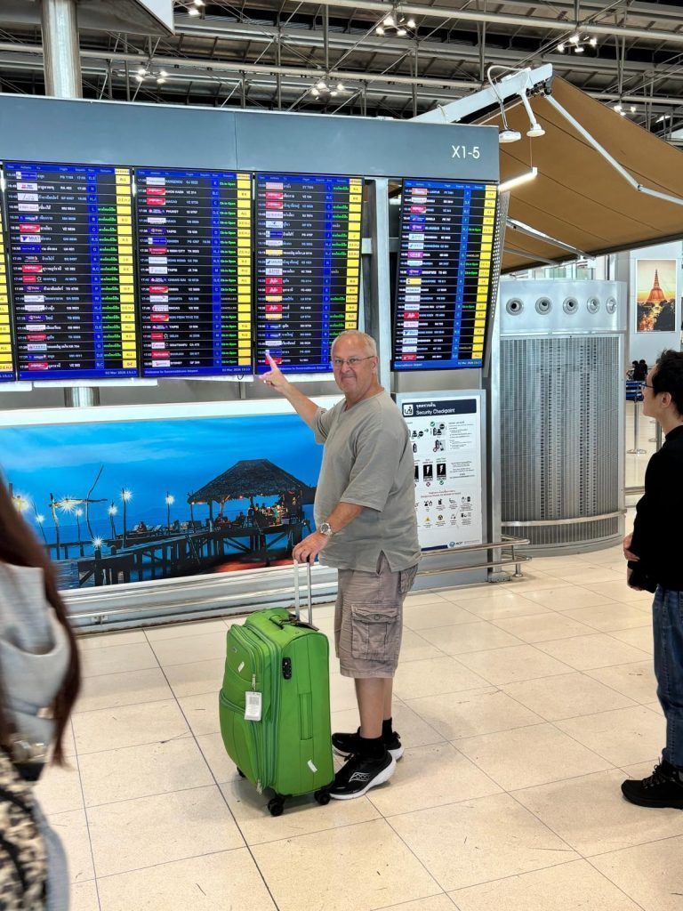 Vom Traumurlaub in den Krisenmodus: Vorarlberger strandet in Bangkok    