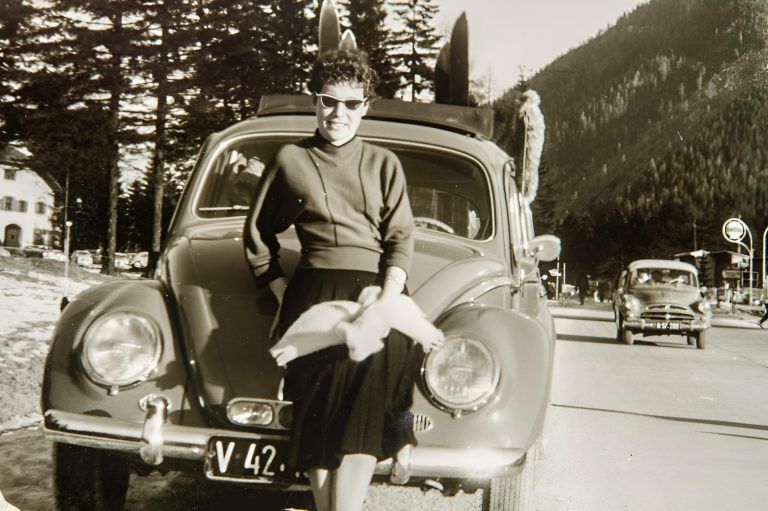 Vom Stickerei-Mädchen zur Ahnenforschungs-Ikone