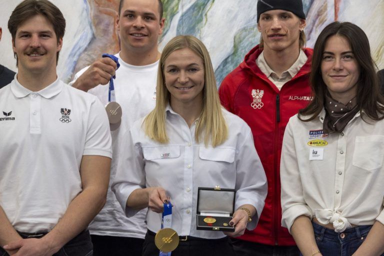 Für Olympiagold gab es goldenes Ehrenzeichen