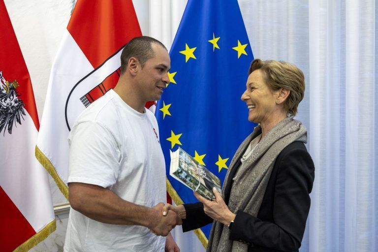 Für Olympiagold gab es goldenes Ehrenzeichen