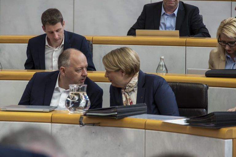 Land der Schüler statt Land der Lehre: Landtag auf Ursachensuche