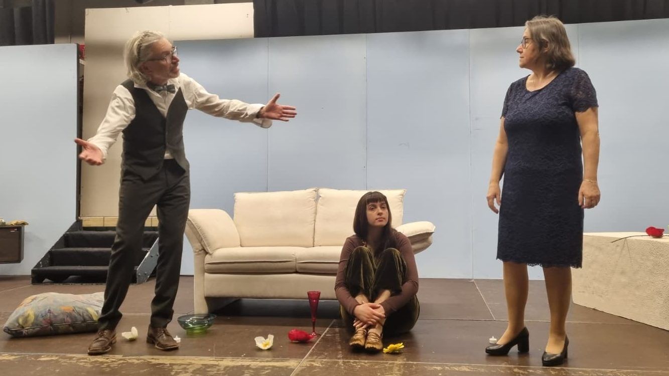 Flirten mit 60 Plus – in "Blütenträume" sind sieben Mutige auf der Suche nach Liebe