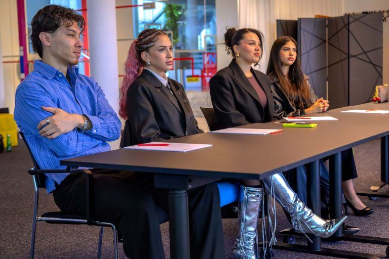 Lampenfieber, Laufsteg und Social Media: Das lernen die "Model Me"-Finalisten