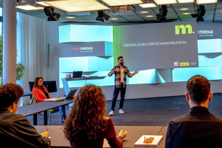 Lampenfieber, Laufsteg und Social Media: Das lernen die "Model Me"-Finalisten