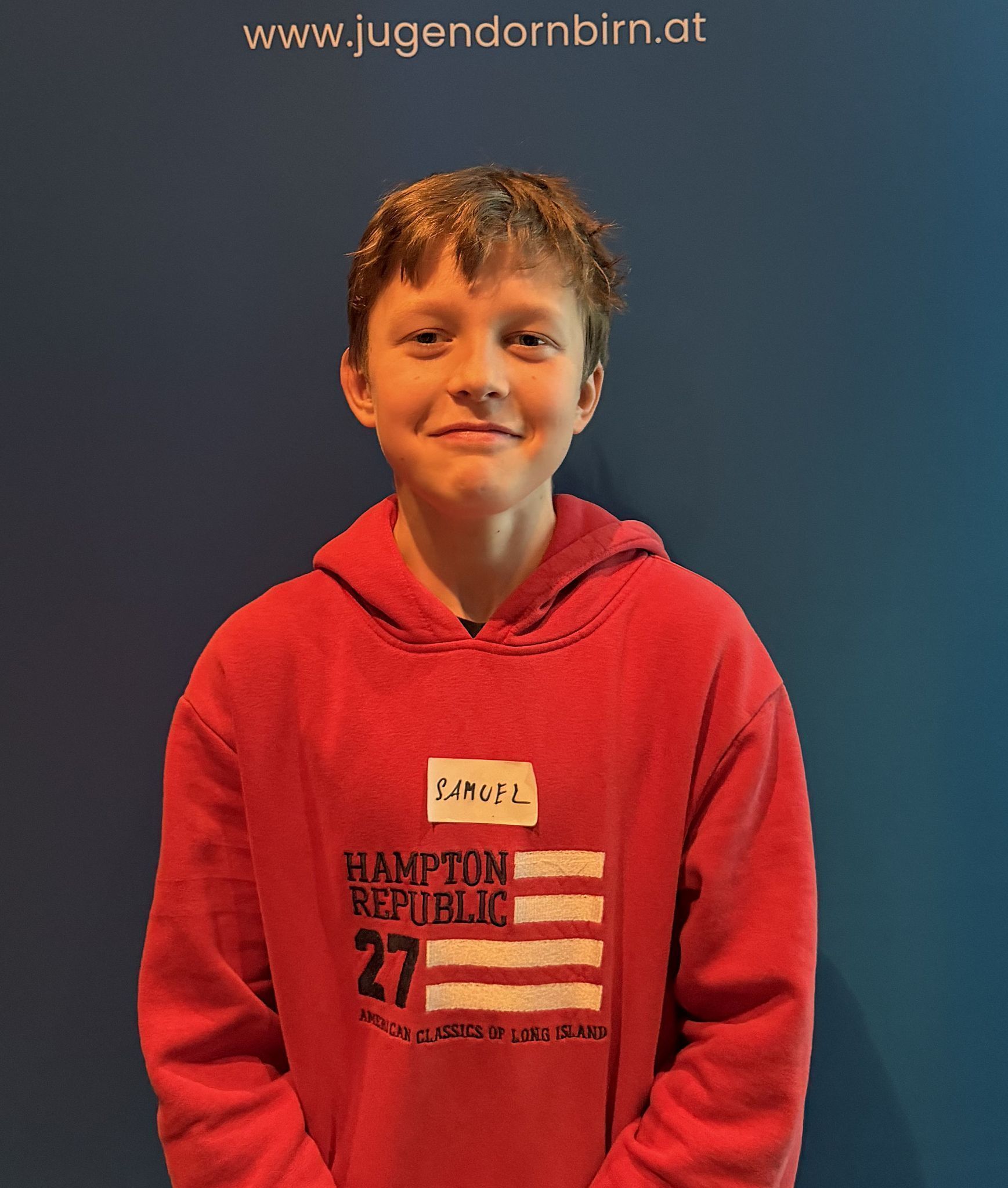 Samuel Jung, 12 Jahre, MS Bergmannstraße:Besonders mitgenommen habe ich, dass man nicht einfach irgendwelche Videos oder Fotos im Internet teilen sollte, vorsichtig mit digitalen Medien umgehen muss und gelernt habe, wie man besser mit Stress umgehen kann. Ich würde auf jeden Fall wiederkommen, wenn es eine ähnliche Veranstaltung noch einmal geben würde.