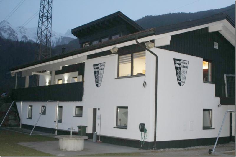 Das Vereins-Clubheim in Vandans ist längst in die Jahre gekommen. 