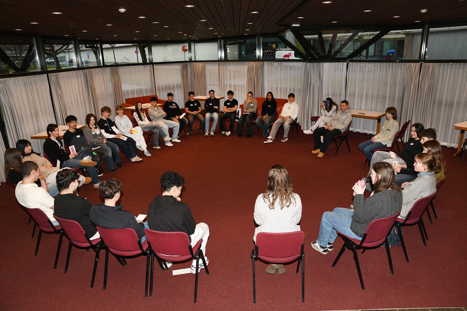 110 Jugendliche diskutierten im Kulturhaus aktuelle Zukunftsthemen.